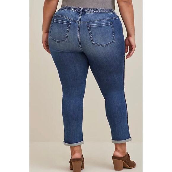 NWT TORRID Pull On Boyfriend Straight Soft Mid Rise Jeans Sz. 5 5X 28 Short - Picture 3 of 5